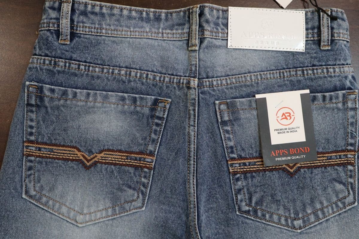Men's Embroidered Pocket Trim Jeans at Trendz Fit Fashion